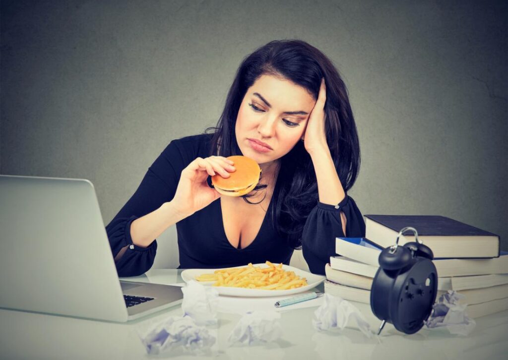 Eating Junk Food When Stressed Can Trigger Anxiety