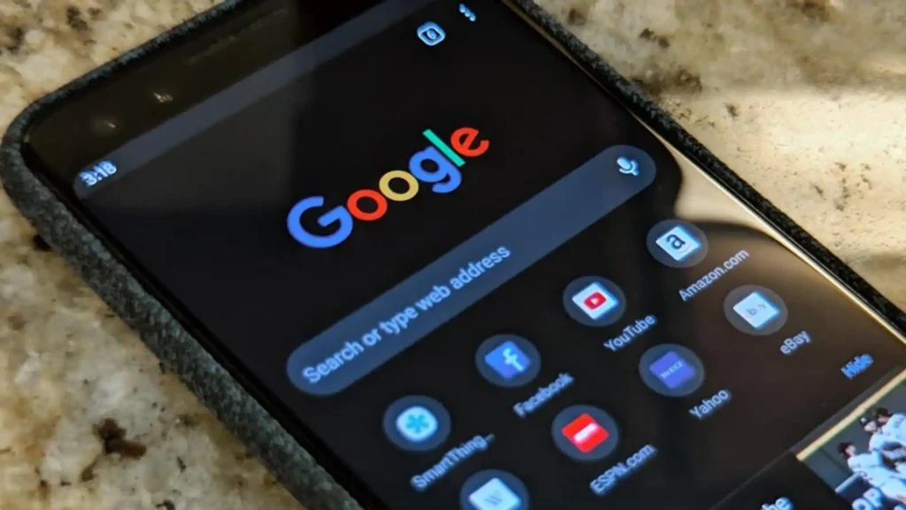 Google Tests Auto Dark Mode for iOS App